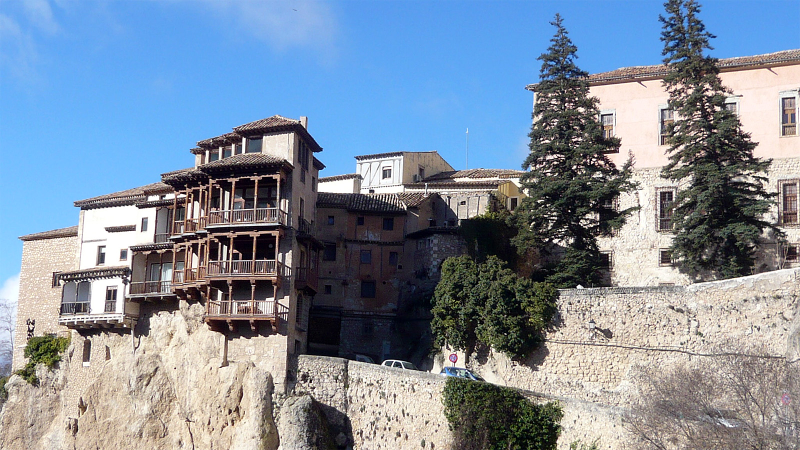 Illustration for article titled Amazing Cliff Houses: Literally Living on the Edge